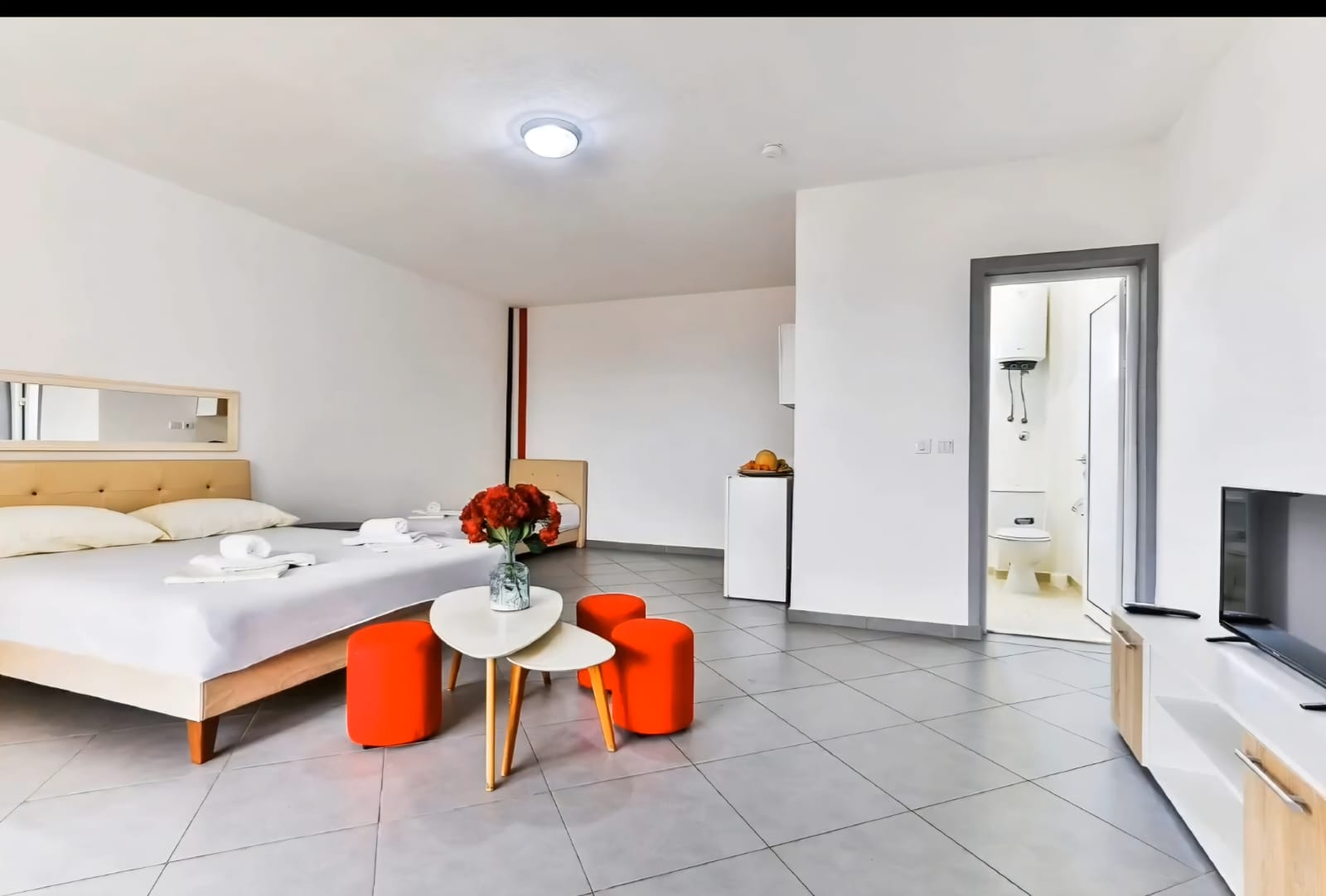 Studio Apartment